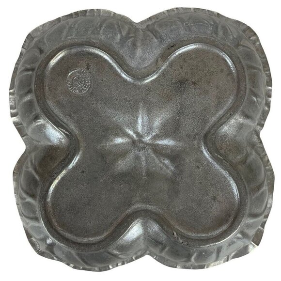 Wilton Armetale Majolica Cabbage Divided Pewter 9.5 in Serving Bowl Square - Picture 7 of 8